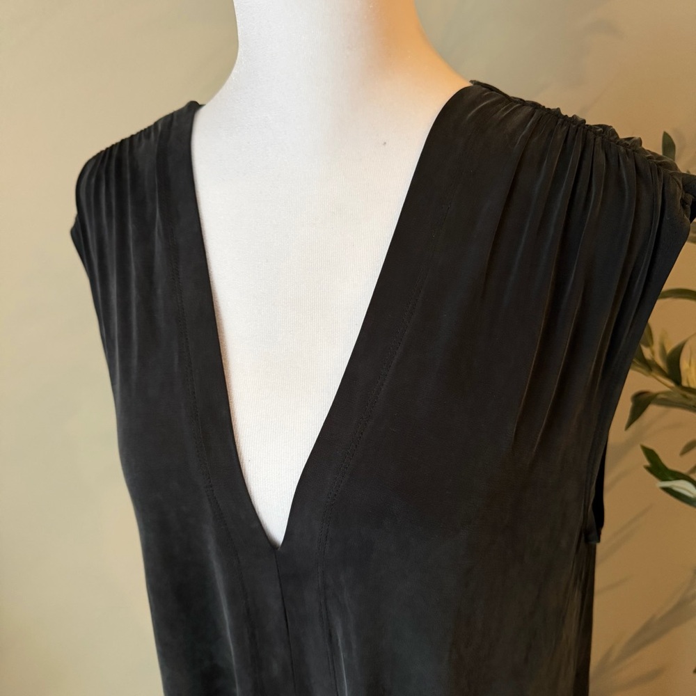 Anthropologie eri + ali Black Sleeveless Midi V-Neck Dress - Picture 4 of 10
